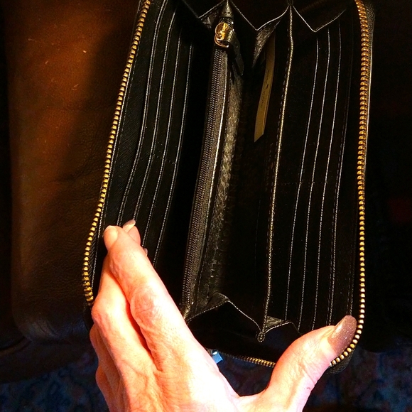 VGUC. Kate Spade black and white checkerboard large wallet. - Picture 5 of 8